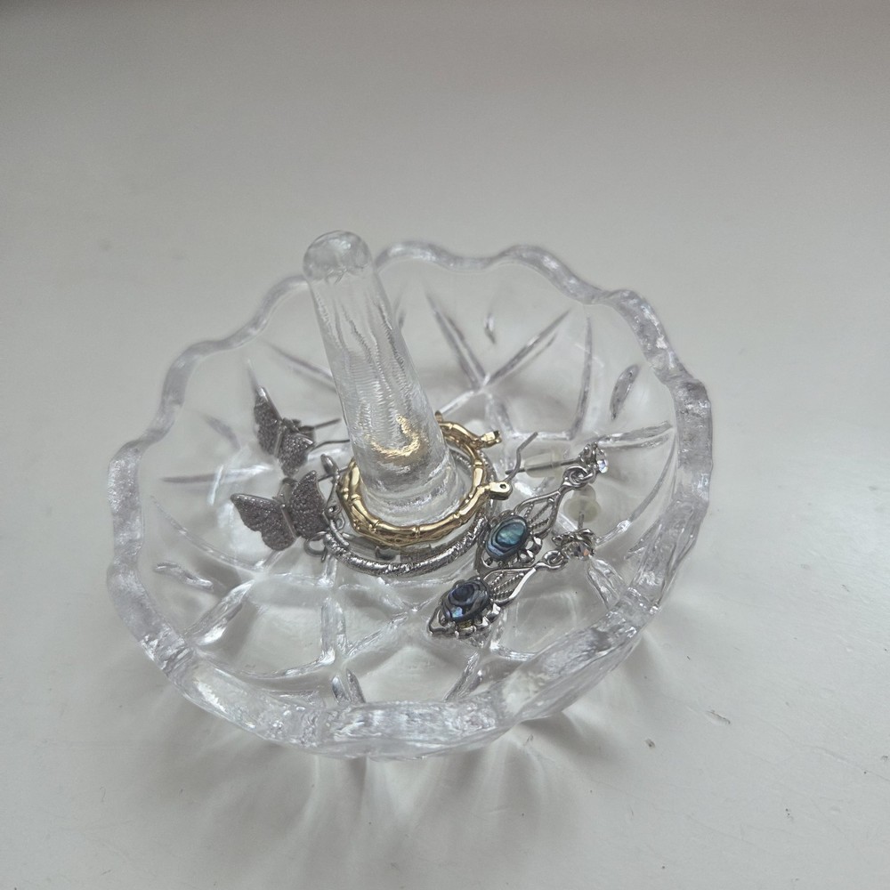 Clear Glass Lined Round Jewelry Organizer Ring Holder for Unisex Adults