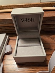 Vera Wang Wish Ring Box in Travel Case NEW In Box Never Used