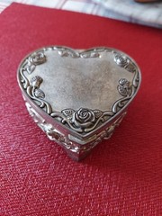 Trinket Box Heart Jewelry Soft Red Velvet Lining Hinged Silver Plated