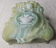 VINTAGE GENUINE INCOLAY STONE JEWELRY BOX HANDCRAFTED 4″x 4.5″x 2.5″ Green