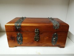 Vintage Carved Cedar Wood Footed Trinket Dresser Box Lined Mirror Lock No Key