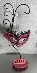 Masquerade Mask Jewelry Holder Stand Ring Organizer Earring Display Pink Black