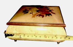 VINTAGE ITALY WALNUT WOOD INLAY Music Box Hand Made Jewelry Box