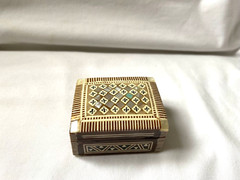 Egyptian Mother of Pearl Ring Inlaid Small Jewelry Box Handmade 2″ x 1.75 # 101N