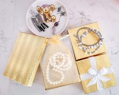 TheDisplayGuys- Kraft Paper Jewelry Gift Box & Cotton Insert – 25-Pack Gold Foil