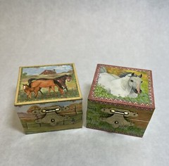 Enchantmints 2006 Mini Jewelry Box Brown White Horse In Meadow Ranch Mirror
