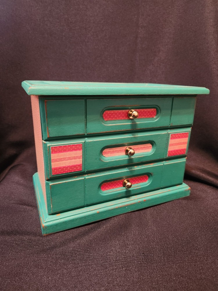 Vintage Jewelry Box Seller Refurbished Restored Turquoise and peach and reds