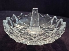 vintage but new AVON CRYSTAL RING HOLDER Round 24% Full Lead Crystal Glass