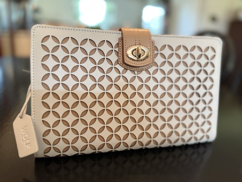 WOLF Chloé Jewelry Portfolio – Cream