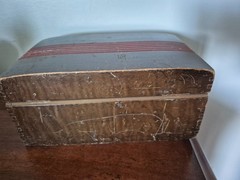 Vintage Wood Jewelry box with red handle and red engraved stripes