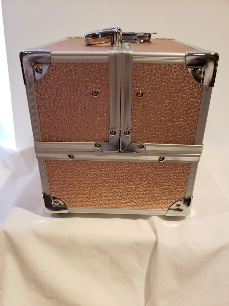 Pink Aluminum Caboodles Make-up Case with 4-Trays