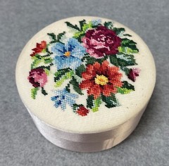 Vintage Fetco Hand Embroidered Floral Satin Round Jewelry Box 1990s